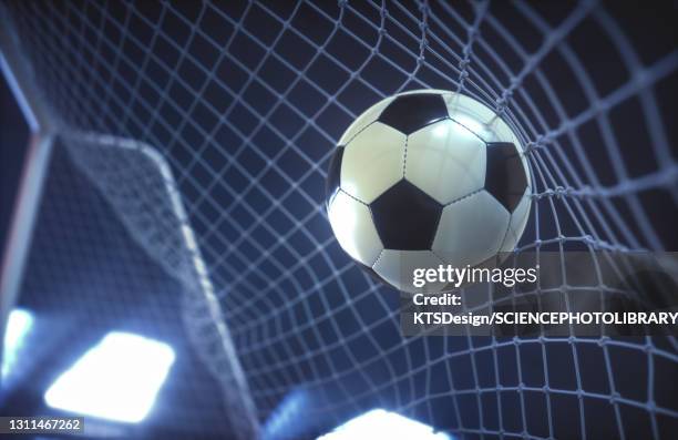 半场战报：莱切2-0都灵，班达建功，拉萨纳-库利巴利破门