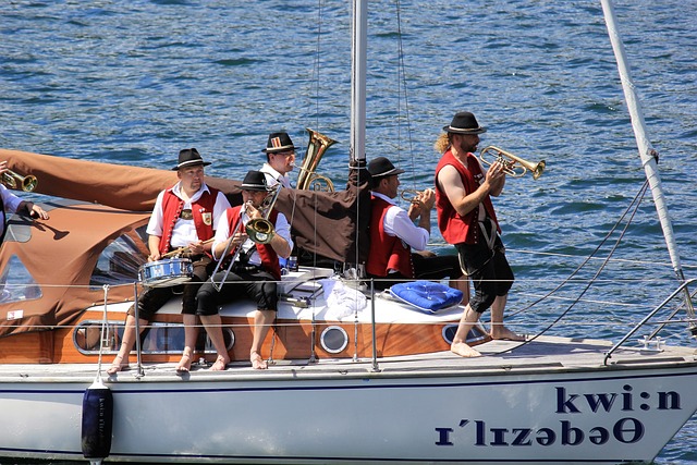 一个奋斗不 一个奋斗不